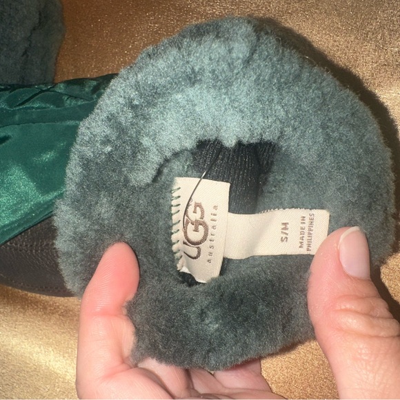 UGG Dark Green Shearling Gloves - Picture 4 of 5
